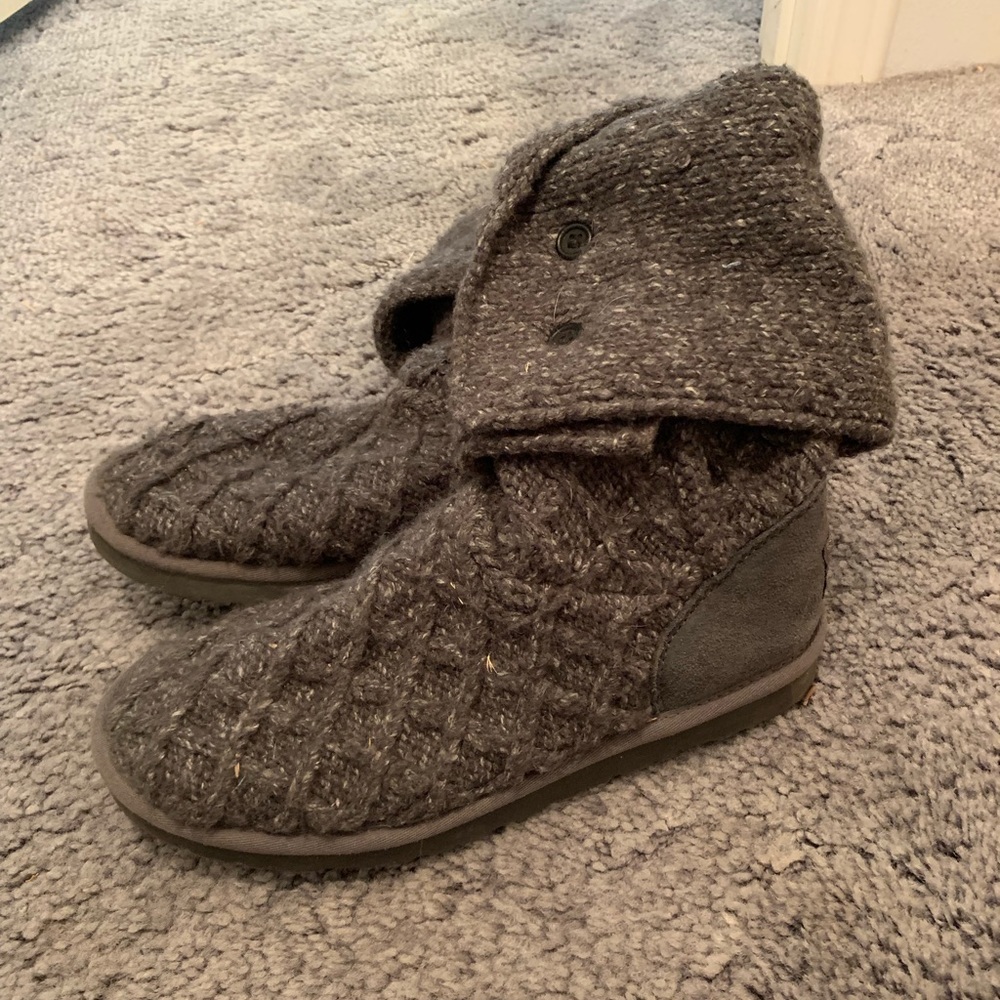 Grey Uggs size 8